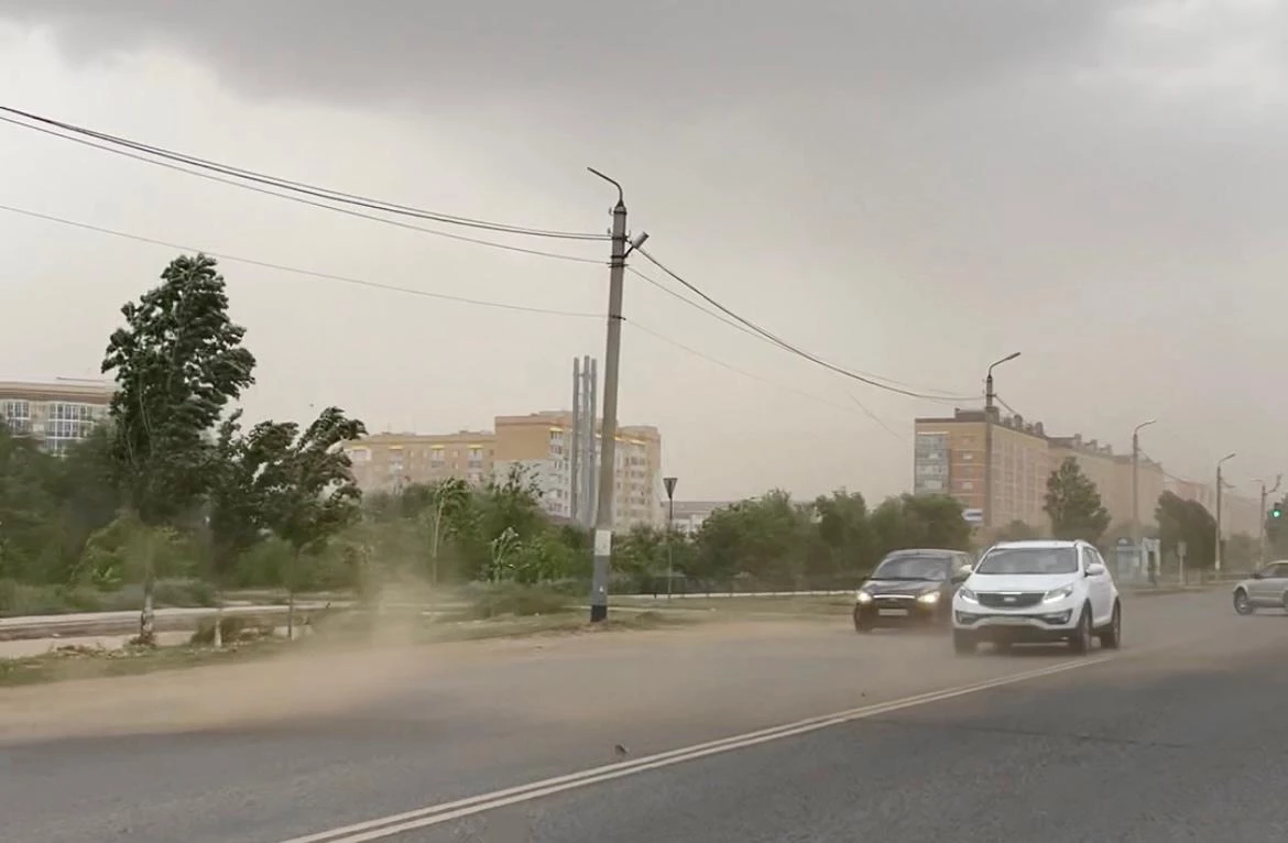 Гроза, шквал и пыльная буря: погода на 13 июля в Западном Казахстане